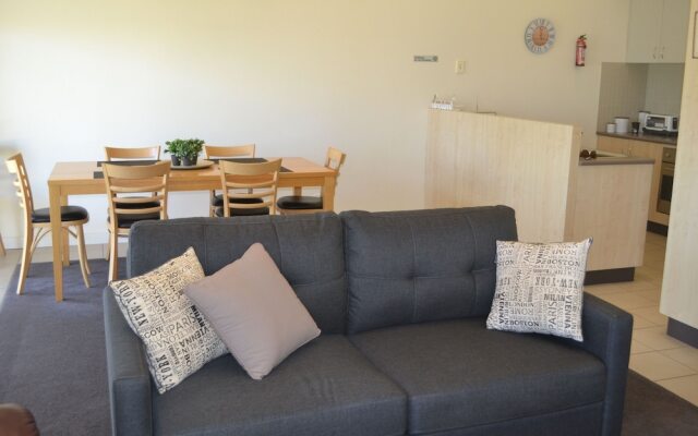 Grange Water View Yarrawonga