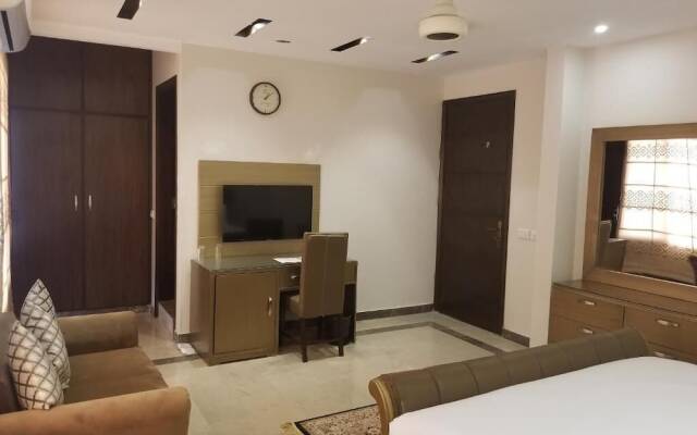 Zifan Hotel & Suites