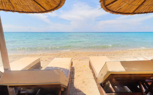 Evlogia Hotel Seafront & Annex by Greek Pride
