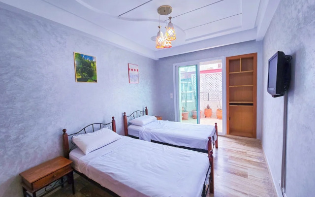 Luxor Home - Spacious & proximity to CFC