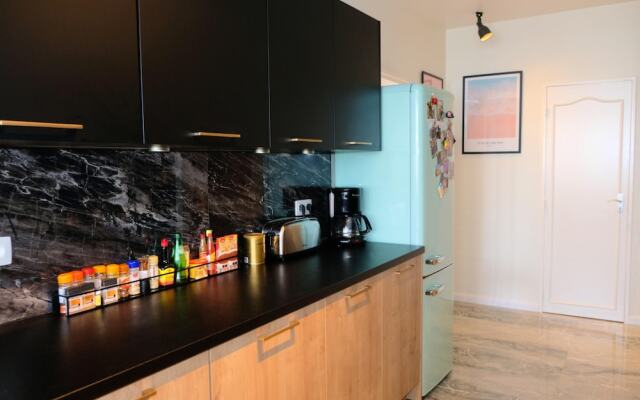 Apartment with 2 Bedrooms in Molenbeek-Saint-Jean, with Wonderful City View, Furnished Balcony And Wifi