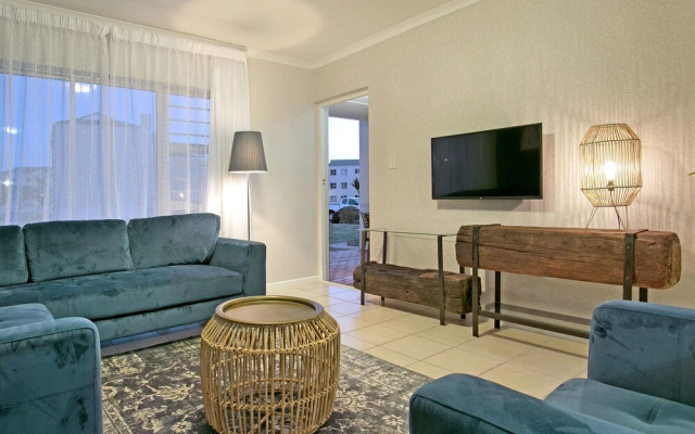 Big Bay Beach Club 98