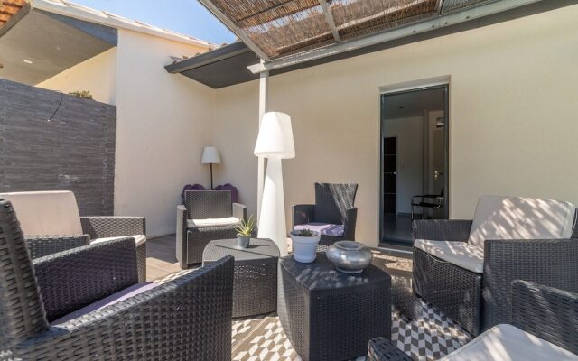 Serene Villa in Saint-Victor-la-Coste with Private Pool