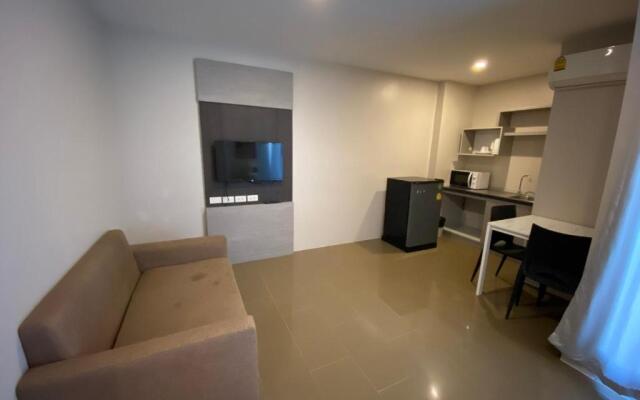 RoomQuest Sukhumvit 107