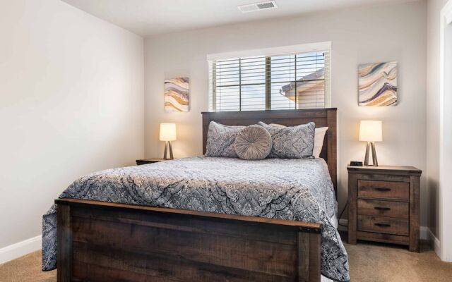 Red Cliffs Getaway 3 Bedroom Townhouse