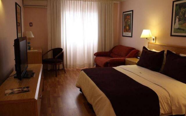 Days Inn by Wyndham Montevideo