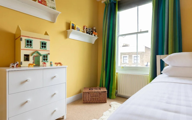 Englefield Road by Onefinestay