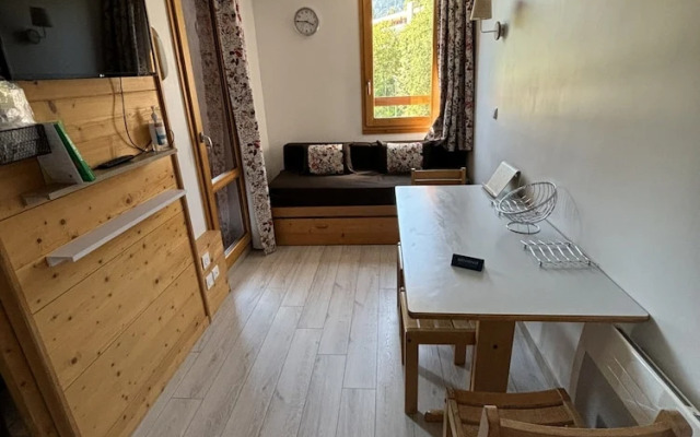 Mountain View Apartment in Doucy