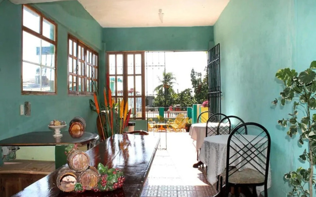 Hostal Mayuly & Alex