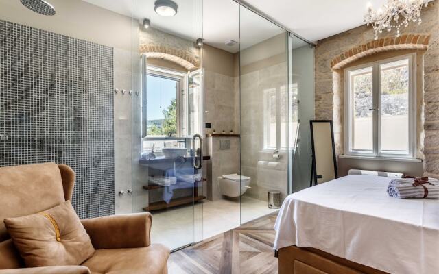 Saint Nicholas lighthouse