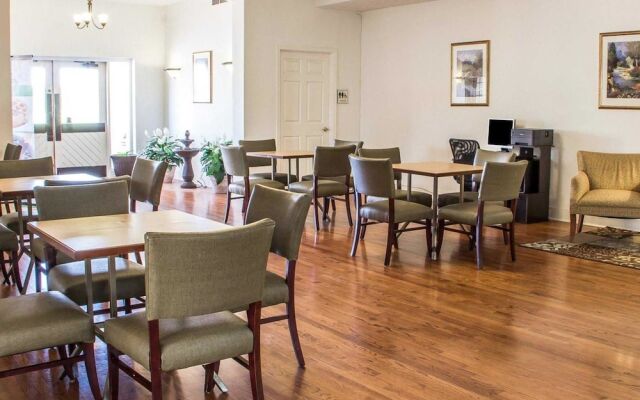 La Quinta Inn Tulsa East-41st Street