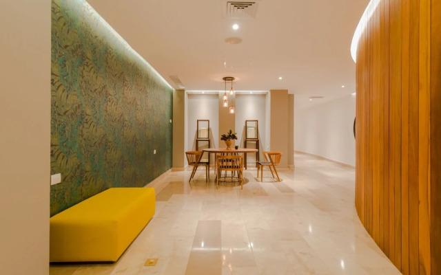 Location - 1 bdr - Rooftop Pool w Sea View - C408