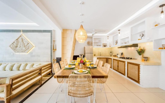 Villa Florence - 3BDR Luxury Villa, Private Pool, Walk to the Beach – Guest Rooms – Kuta