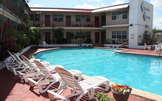 Beach and Town Motel