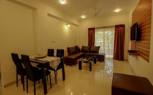 OYO 9792 Home 2BHK Poolside Siolim