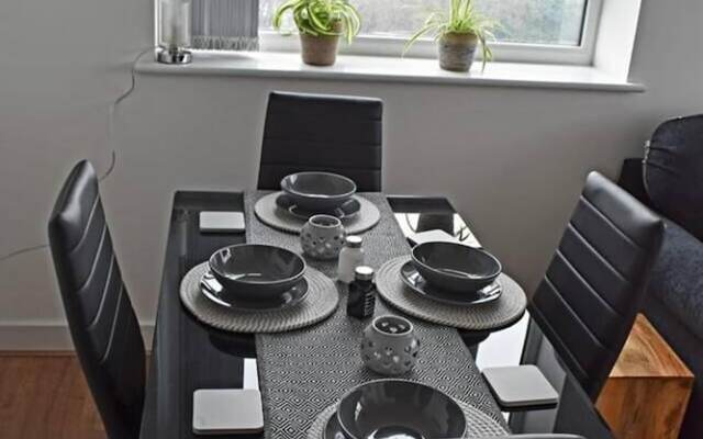 Remarkable 2-bed Apartment in Leafy Sefton Park