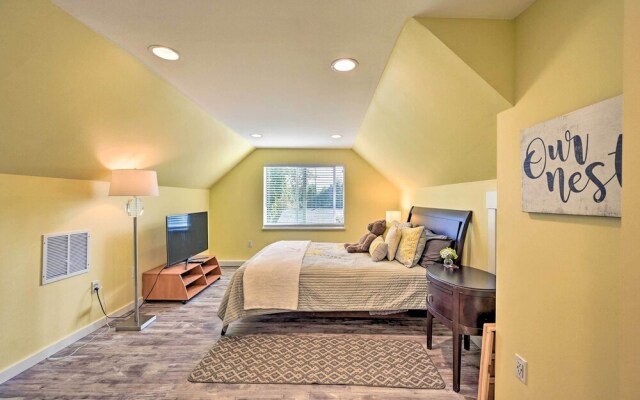 Family-friendly Kirkland Home ~ 1 Mi to Downtown