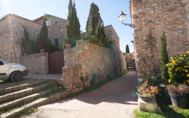 Luxurious Holiday Home in L'escala With Swimming Pool