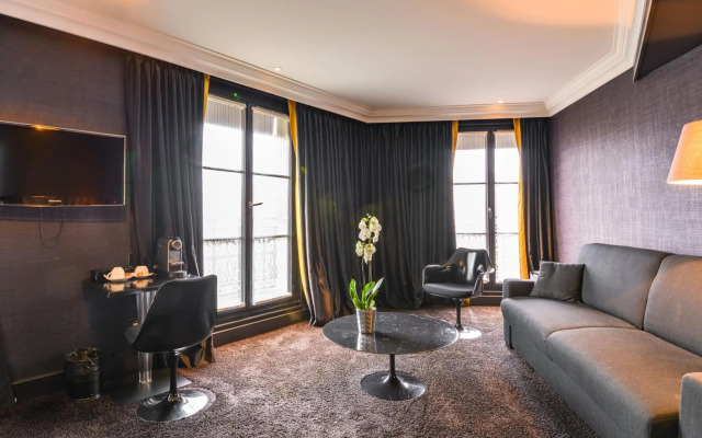 First Hotel Paris Tour Eiffel