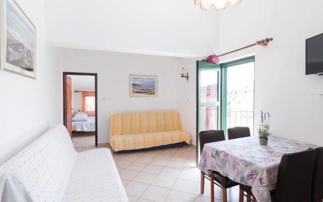 Charming 1-bedroom Apartment Sonia, Sleeps 4
