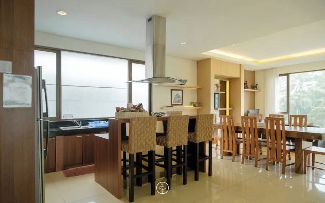 Tulip Hill View 5BR Villa With a Private Pool