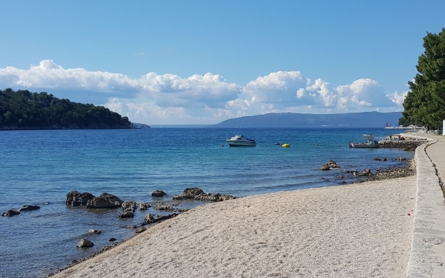 Studio apartment Mici 2 - great loaction and relaxing: SA2  Cres, Island Cres