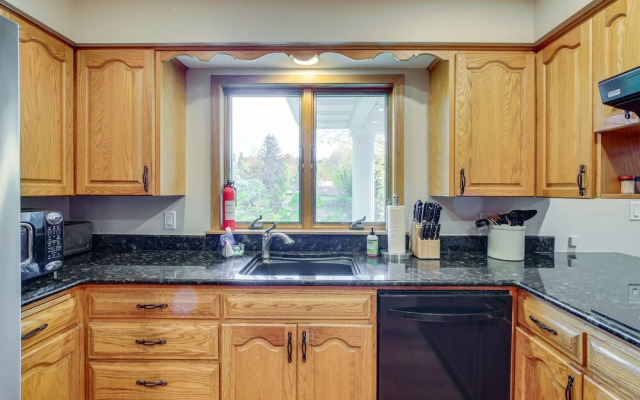 Charming Clintonville Retreat - Relax & Kayak!