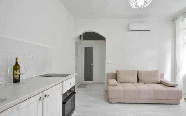 Beautiful Apartment in Trogir With Wifi and 1 Bedrooms
