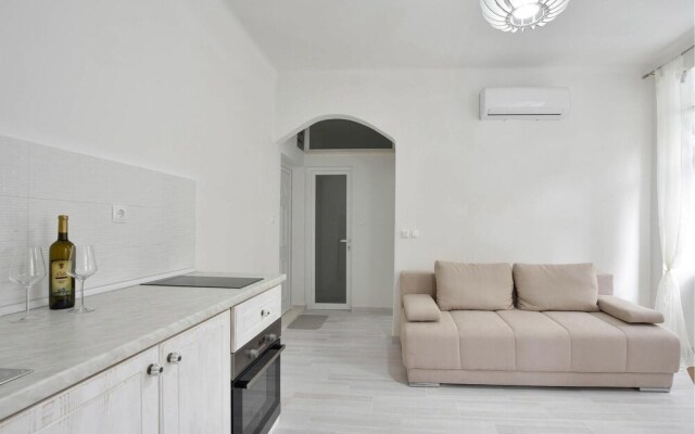 Beautiful Apartment in Trogir With Wifi and 1 Bedrooms