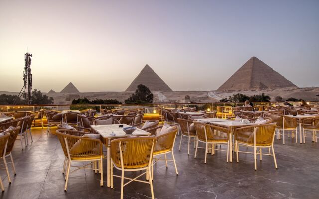 Shadow Pyramids View INN