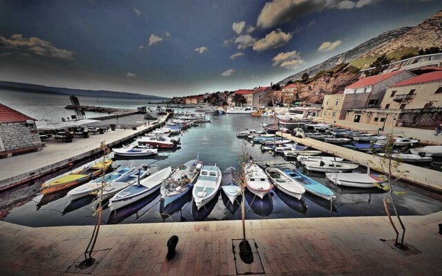 House Ivica