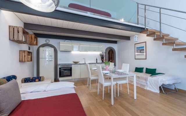 Monalda Loft 2-hosted by Sweetstay