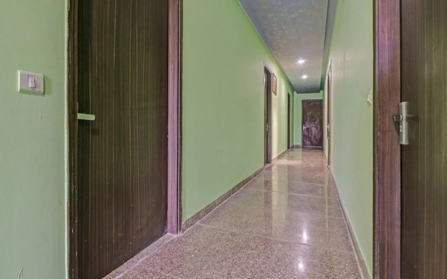 Itsy By Treebo - Golden Divine Inn