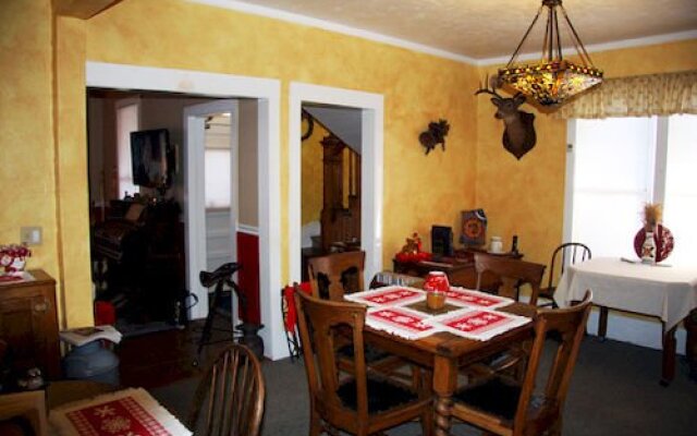 Gandy Dancer Inn