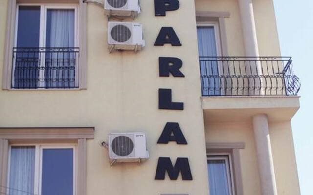 Parlament Hotel