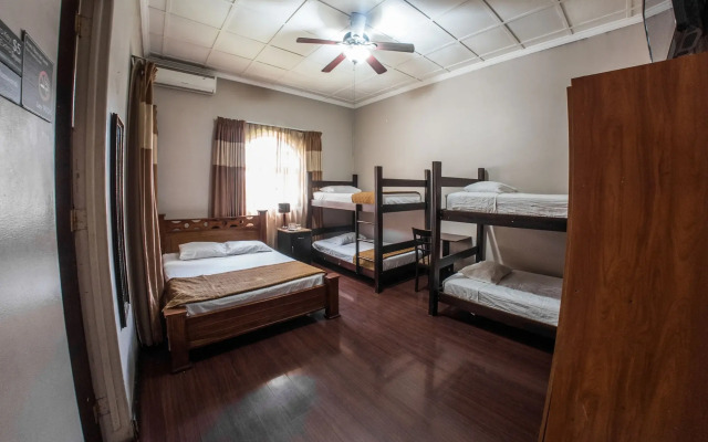 Hostel Casa Colon