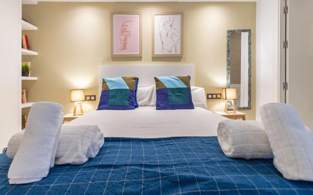 Lujan Deluxe Suites by Valcambre