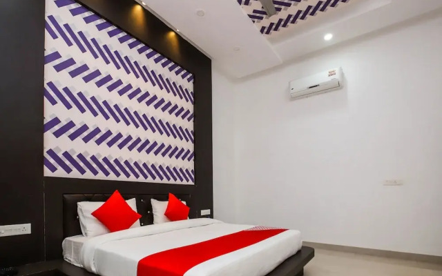 OYO 19456 Hotel Shagun Palace