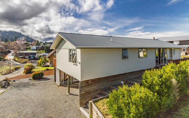 Tui's Lookout - Ohakune Holiday Home