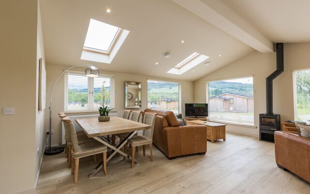 Lyon Lodge, Sleep 6, Private hot Tub, pet Friendly