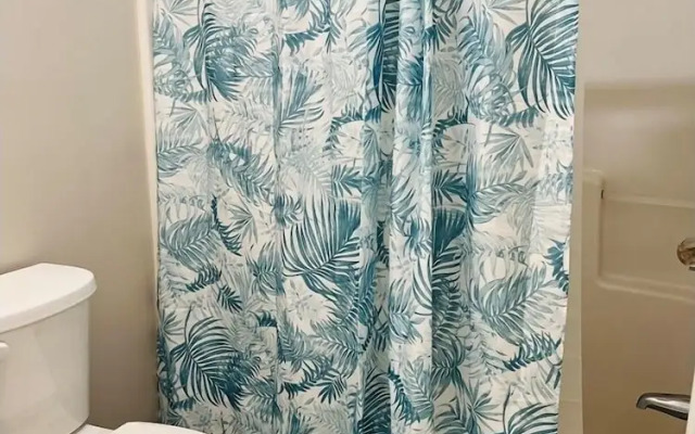 Avalon West- 5 Bedroom Home by RedAwning