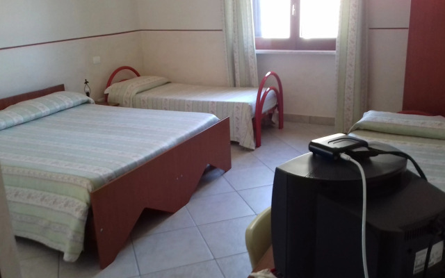 Hotel Caimo Bed-Breakfast