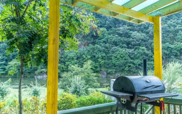 Boeun Supsogui Hayan Pension