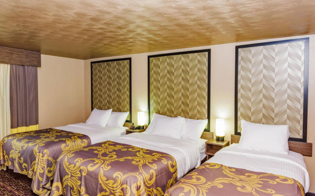 AArya Hotel By Niagara Fashion Outlets