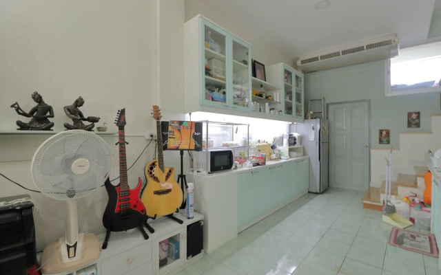 Saen Sabai Hostel