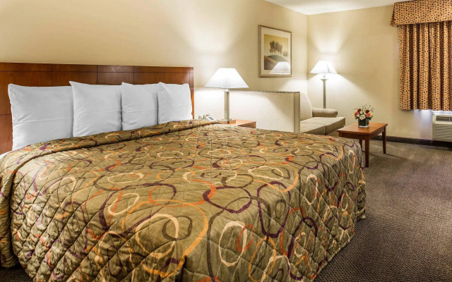 California Inn and Suites Bakersfield