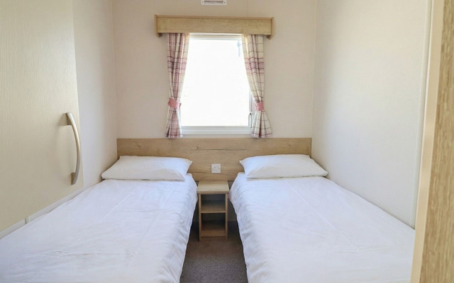 Golden Sands Kinmel Bay - 20528