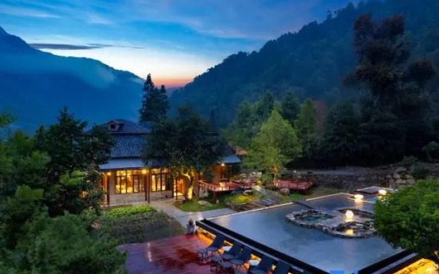 Hailuogou Tongtang·Secret Garden Holiday Villa·Snow Mountain Holiday Villa