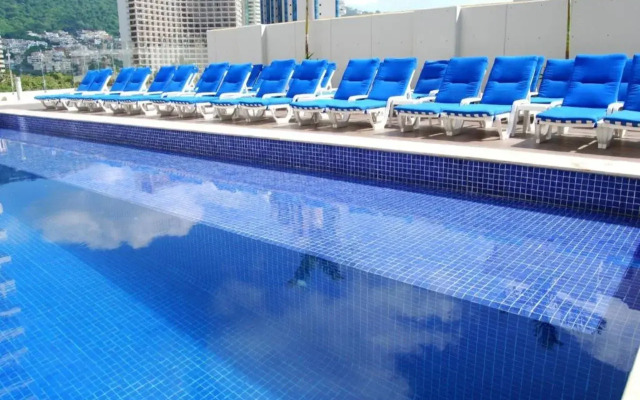 One Acapulco Costera