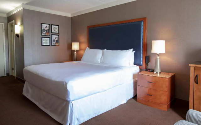 Sheraton Niagara Falls